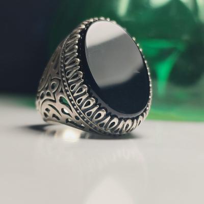 انگشتر نقره عیار 925 با سنگ عقیق مشکی – کد 1039