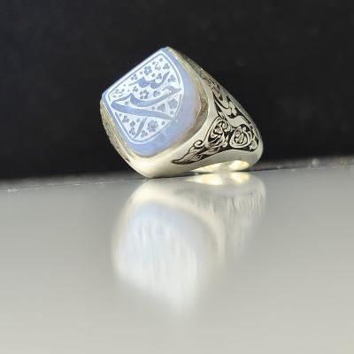 انگشتر نقطه عقیق یمن سوسنی با حکاکی حسبی الله (کد 1118)؛ تلاقی هنر، ایمان و اصالت